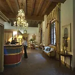 贝维拉卡雷莱斯城堡酒店 酒店 4*