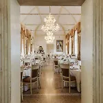 贝维拉卡雷莱斯城堡酒店 4* Bevilacqua