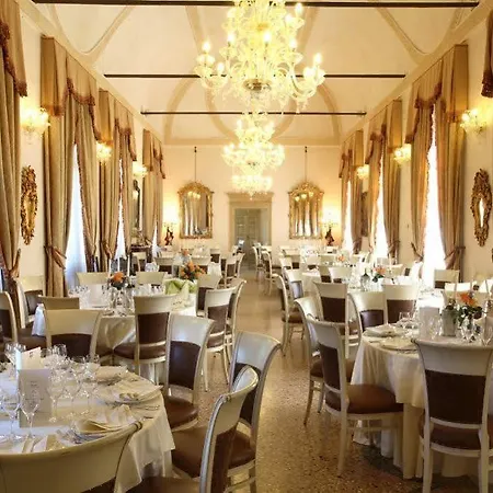 Hotel Relais Castello 4*