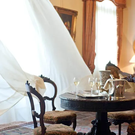 Relais Castello Отель