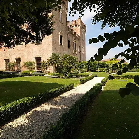 Relais Castello 호텔 4*