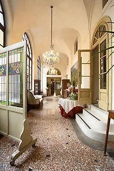 Relais Castello מלון