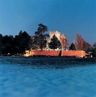 מלון Relais Castello 4*